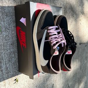 Jordan 1 low Travis Scott mocha